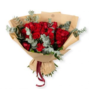 Buchet trandafiri rosii cu ambalaj