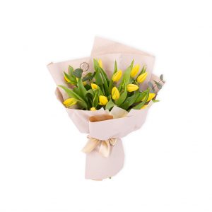 Buchet 15 lalele galbene cu ambalaj